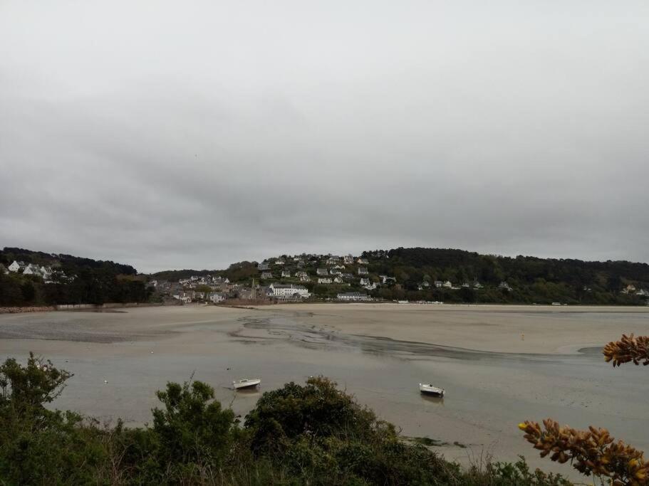 Appartement A 50M De La Plage Saint-Michel-en-Grève Exterior foto